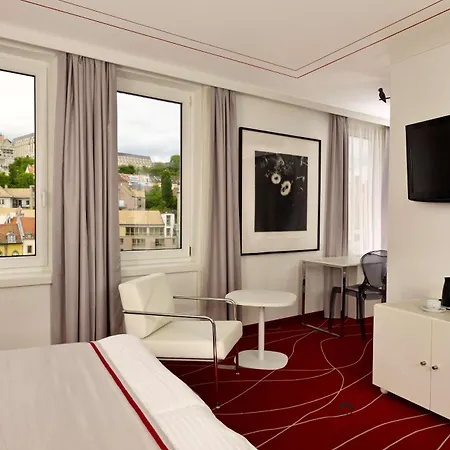 Hotel Park Plaza 4*