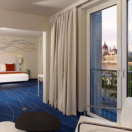 Park Plaza Hotel