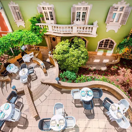 Park Plaza 4*