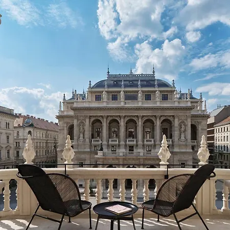Hotel W 5*