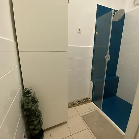 Birdie 3-bdr Apartment