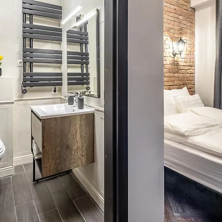 Marvelous In Andrassy Boulevard Apartment