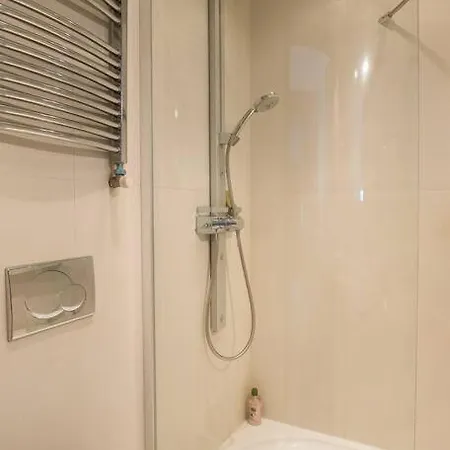 Orangehomes One Bedroom With Fireplace Apartment *