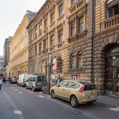 Szimpla-synagogue-kazinczy Str Apartment