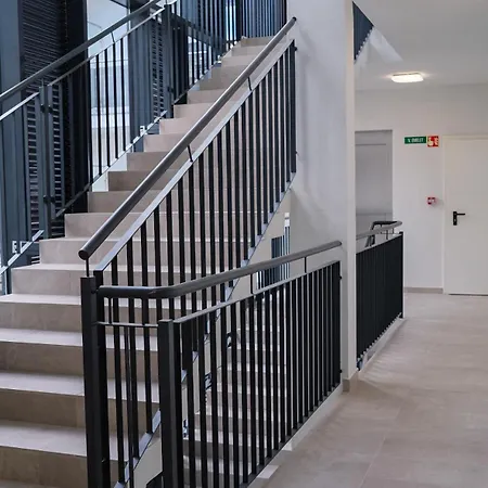 Cityscape ~ Ac/indoor Parking/balcony Apartamento