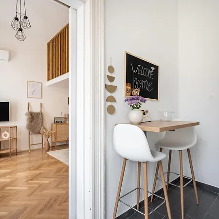 Solar System With Gallery Apartment Budapest