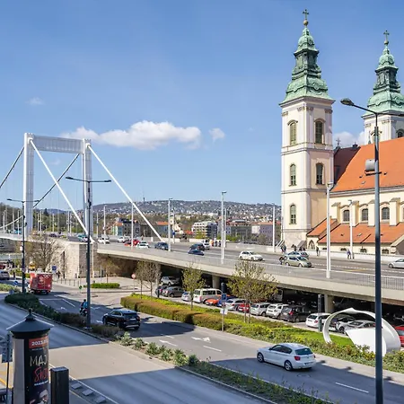 Apartment Vulcan Near Danube *