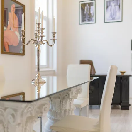 Eye Presidential With Jacuzzi & Sauna Apartment *