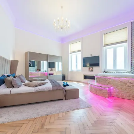 Eye Presidential With Jacuzzi & Sauna Budapest