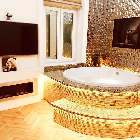 Apartment Eye Presidential With Jacuzzi & Sauna *