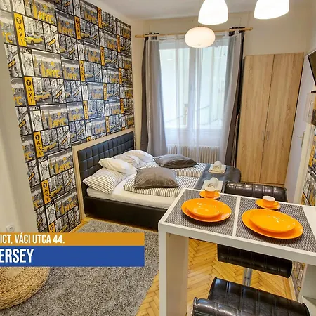 Little Americas Downtown Apartment *