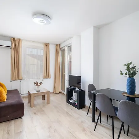 Apartment Akacfa Centrum - Cosy