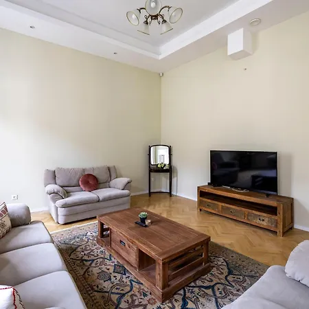 Graceful & Cozy Dream Next To The Opera House Apartmán *