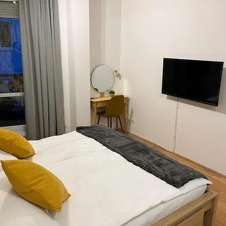 Ildiko's 2 Bedroom Cosy