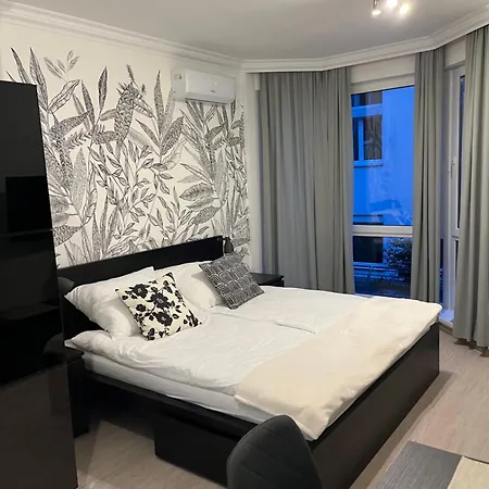 Ildiko's 2 Bedroom Cosy Apartment
