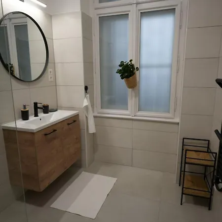 Ds36 Budapest-3 Haloszobas Lakas A Belvaros Sziveben Apartment Budapest