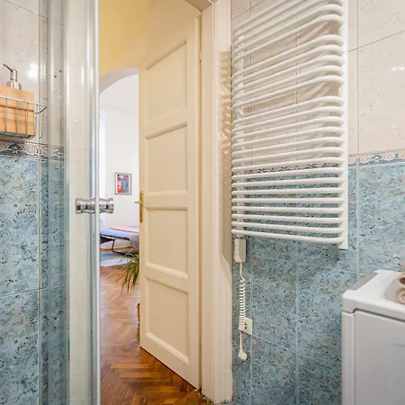 Dorotea - Cosy In The Heart Of Lägenhet Budapest