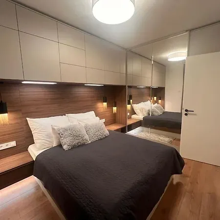 Karzo Lk 208 Budapest
