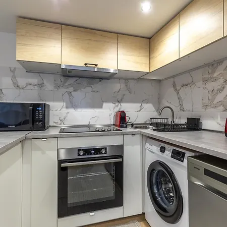 Dob Street Apartment