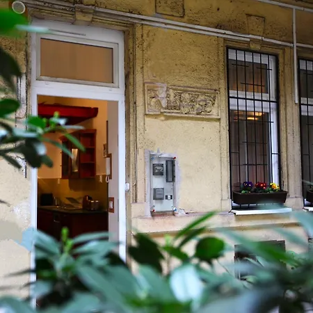 Goldcentral Danube Apartman
