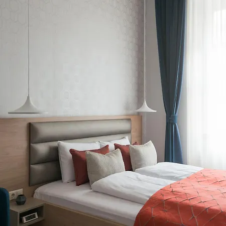 Central Deluxe * Budapest