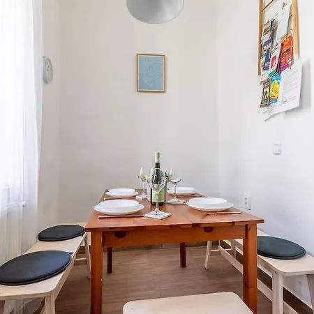 Apartment Peace Oasis In The Pulsing