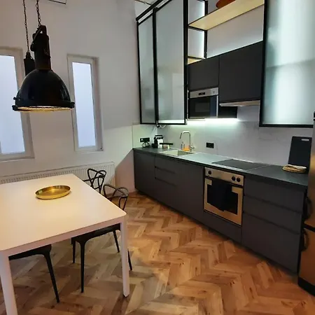 Apartment Deak Loft