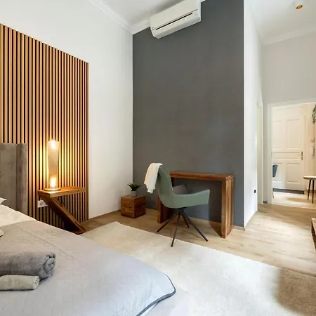 Apartamento Sleek Downtown Living