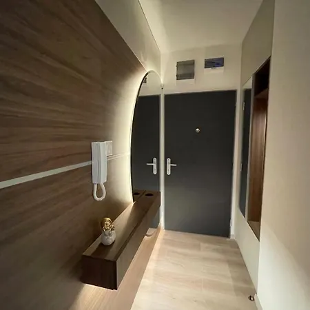 Karzo Lk 204 * Budapest