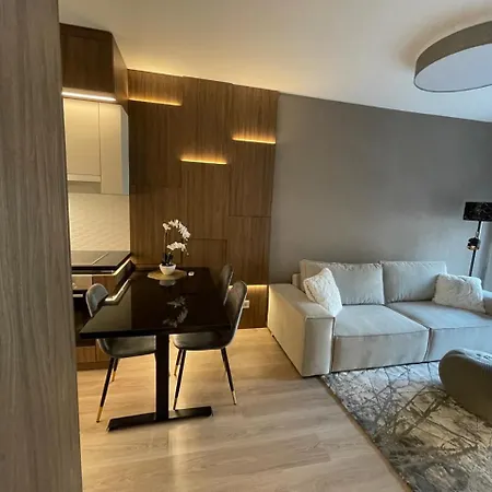 Karzo Lk 204 * Budapest