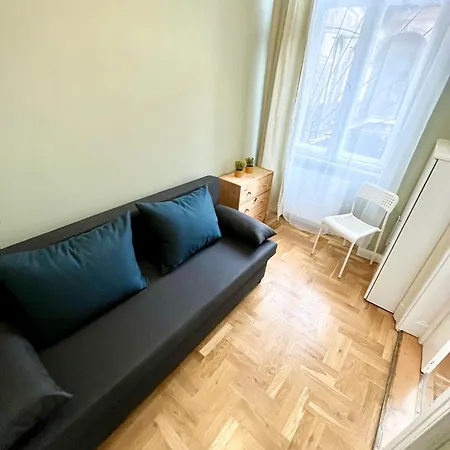 Happy Days 2 Apartment