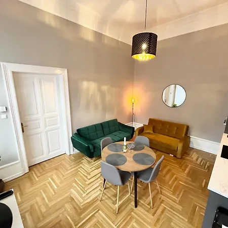 Apartment Happy Days 2 *