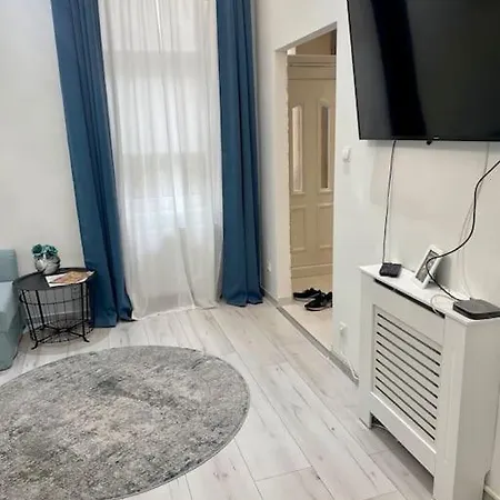Castle Tunnel Buda Apartment