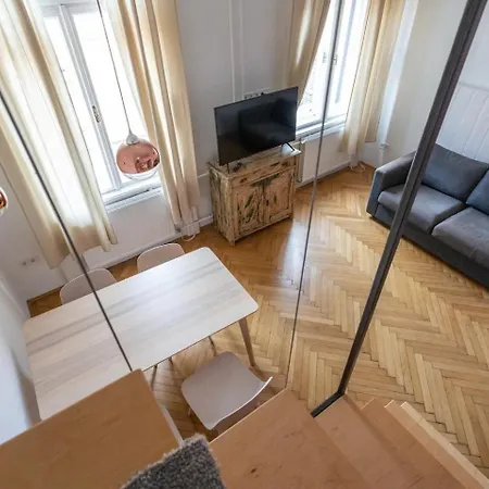 Budapestayz - Izabella Apartment *