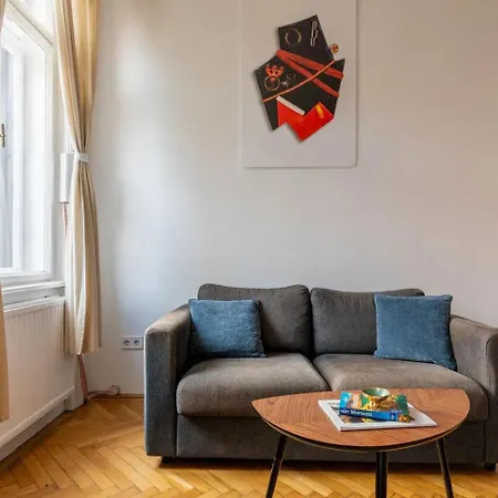 Budapestayz - Izabella Apartment *