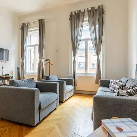 Apartment Budapestayz - Izabella Budapest