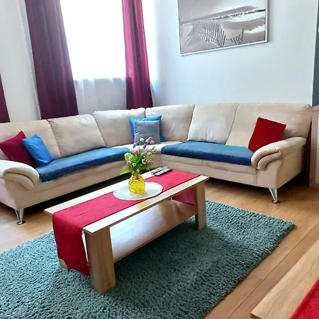 Downtown Acacia Str Budapest