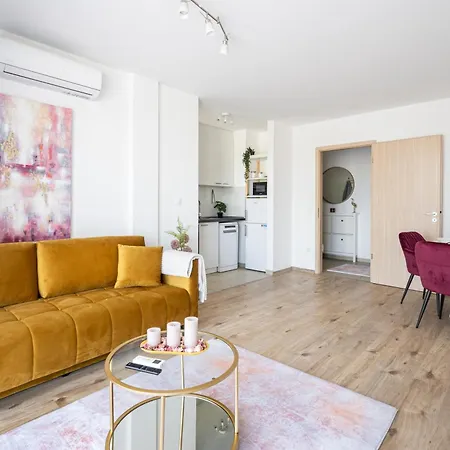 Need In Bp - Garage, Terraces, Aircon * Budapest