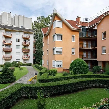 Central And Modern In Angels Street Apartment Budapest