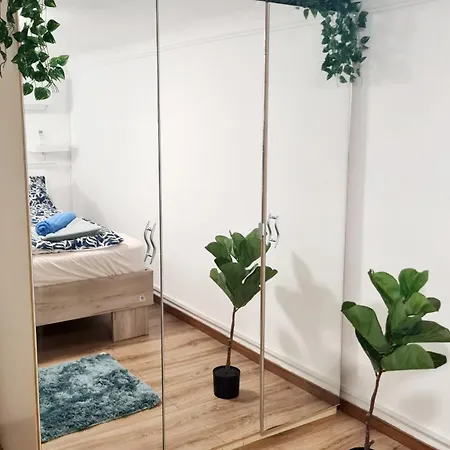 2 Separate Bedrooms And Living Fully Equipped With Ac Apartman *