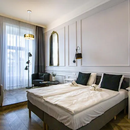Apartment Wilson's Oktogon Square *