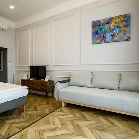 Apartment Wilson's Oktogon Square