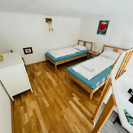 Oktogon Spacious Ac Balcony Apartment Budapest