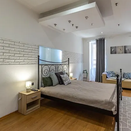 Apartment Vibes - 3 Bdrms Budapest