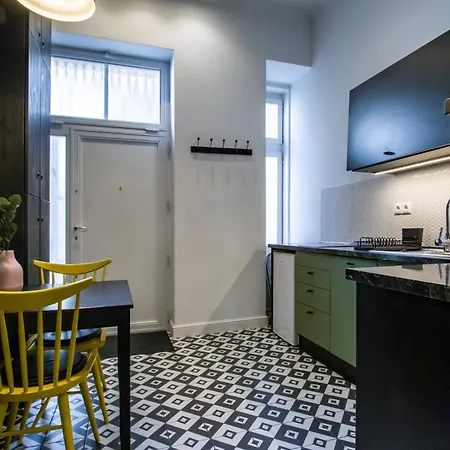 Apartment Wilson's Oktogon Square Budapest