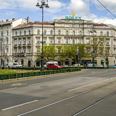 Wilson's Oktogon Square * Budapest