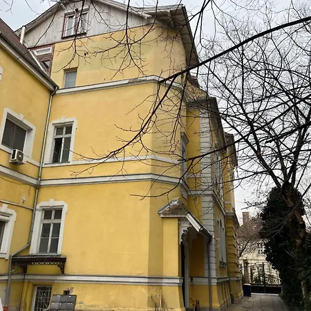 T 62 * Budapest