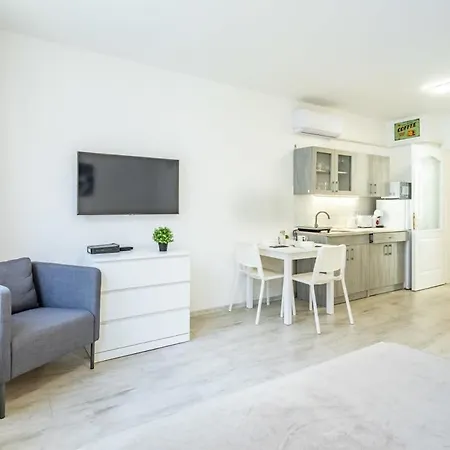 Convenient 2-room Apartment *