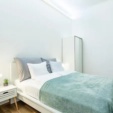 Apartment Comfy And Bright In The Center Budapest