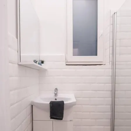 Brand New And Modern Apartment *